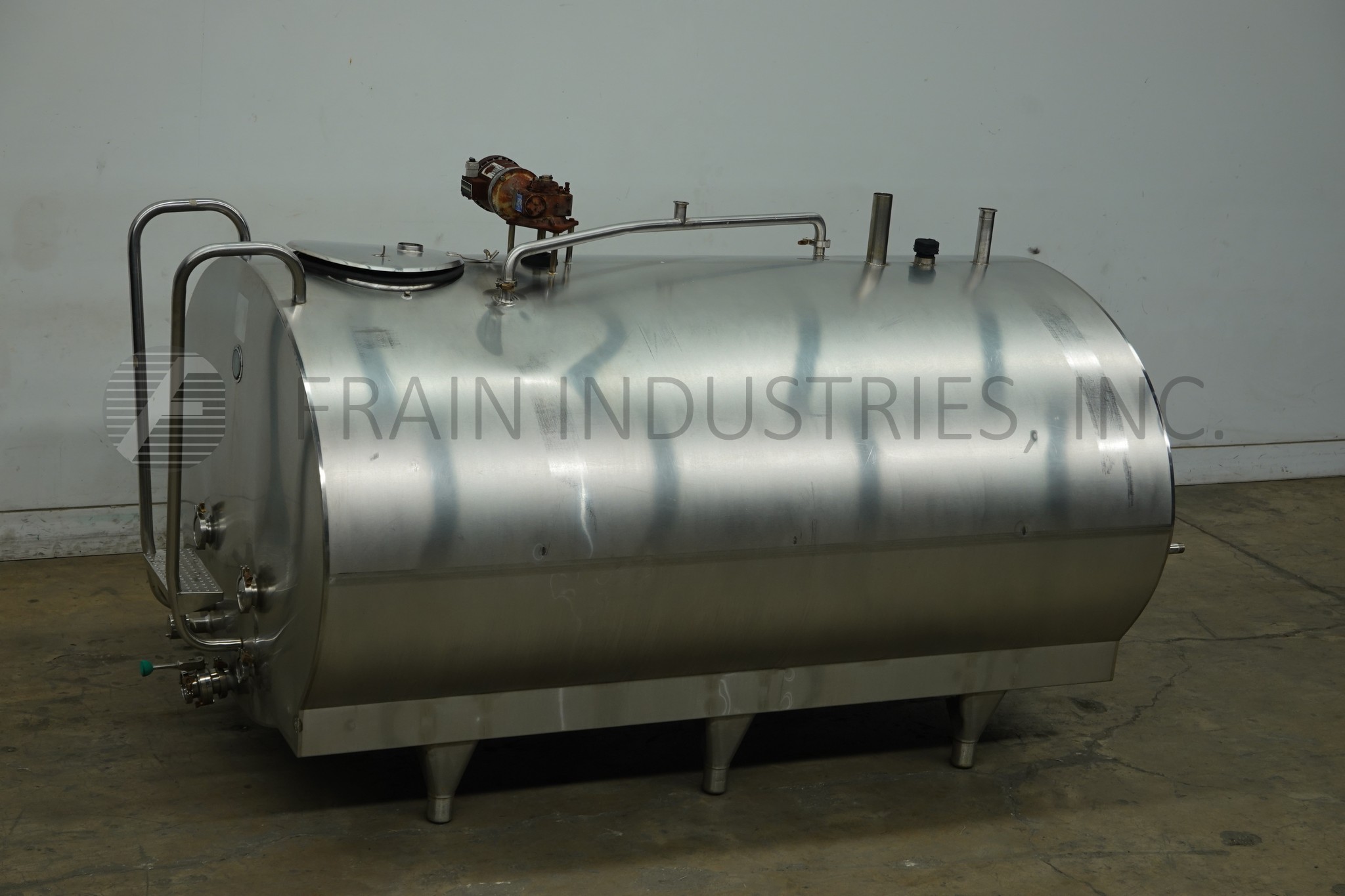 Mueller Tank SS Single Wall 850 GAL for Sale 5J1234